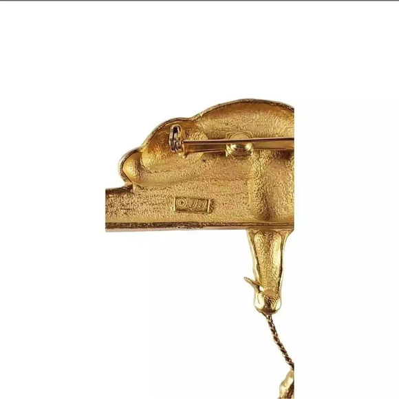 VTG JJ Kitty Cat & Mouse Brooch Signed Pin Dangle Gold Tone Costume Jewelry - Picture 6 of 7